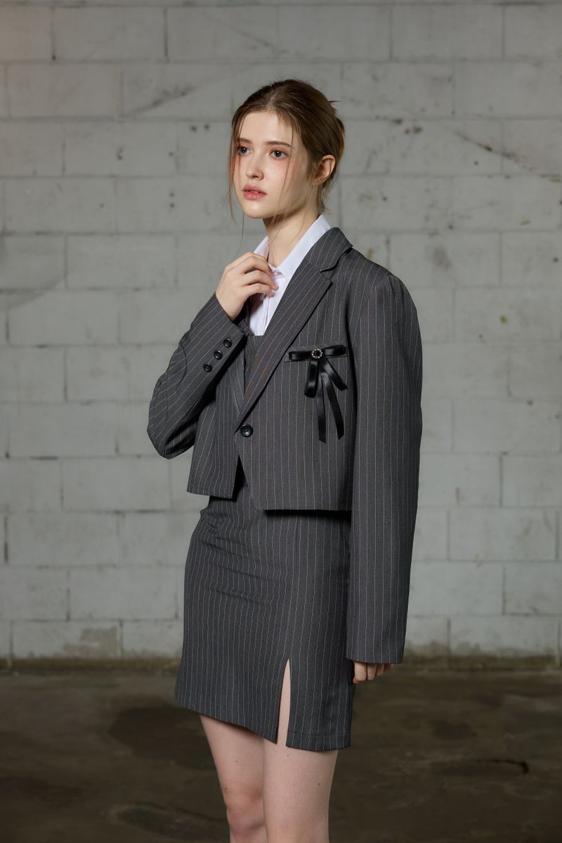 MEOW CROP BLAZER / GRAY