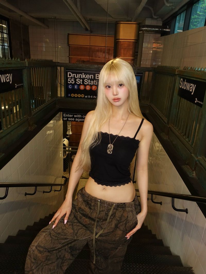 black lace cropped sleeveless