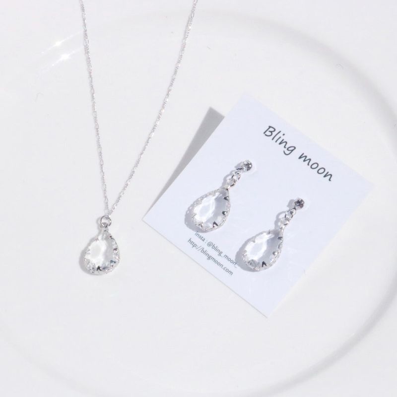 Younglong Crystal Earrings & Necklace set