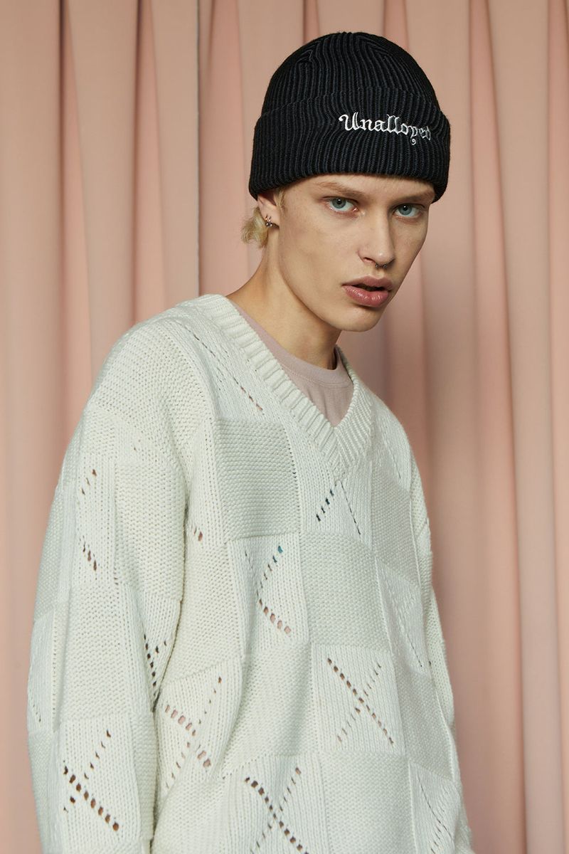 ARGYLE CHECKER V NECK KNIT / IVORY