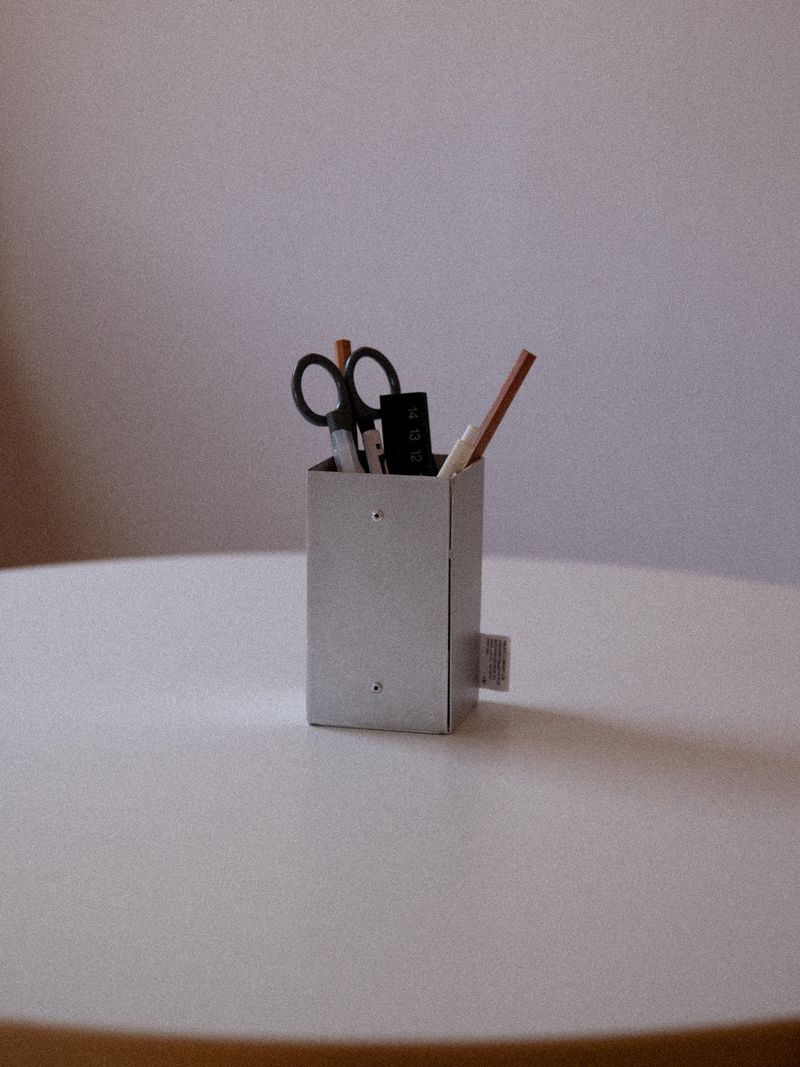 [made] Aluminum Pencil Holder-L