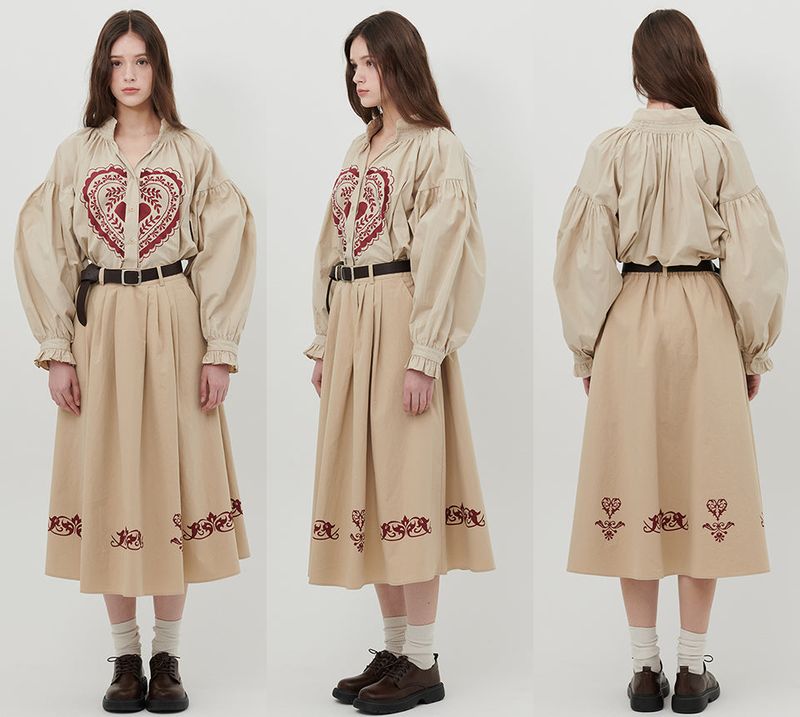 ORNAMENT PRINT MIDI SKIRT [BEIGE]