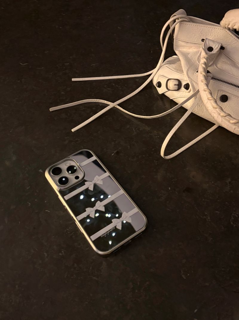 SILVER RIBBON Bumper Case / TREEFORFIVE345