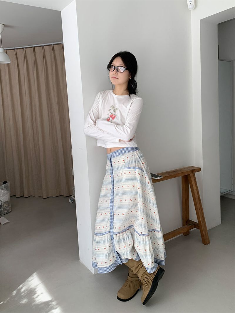 CARROT BUTTON FULL SKIRT (2C)