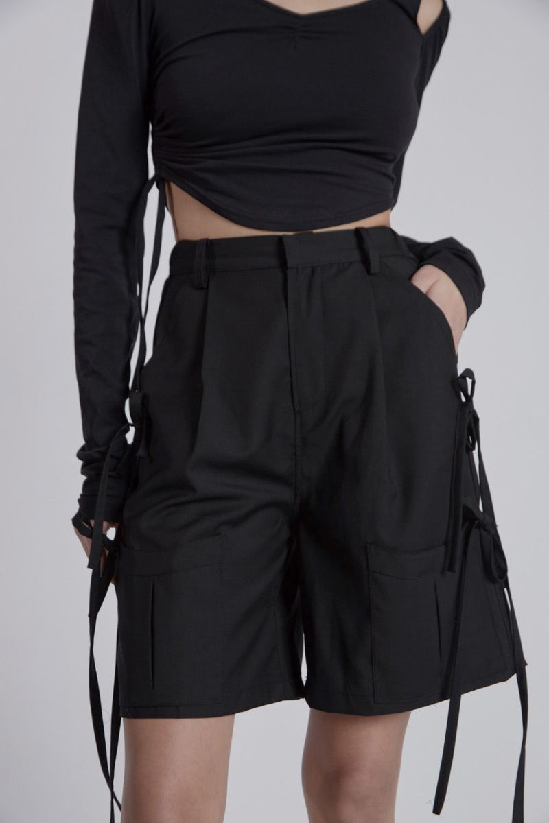 STRAP POCKET BERMUDA PANTS(BLACK)