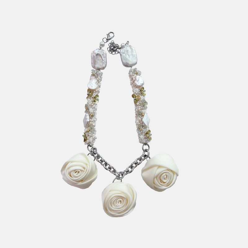 jujustudio（ジュジュスタジオ）の「ローズ（アクセサリー）」