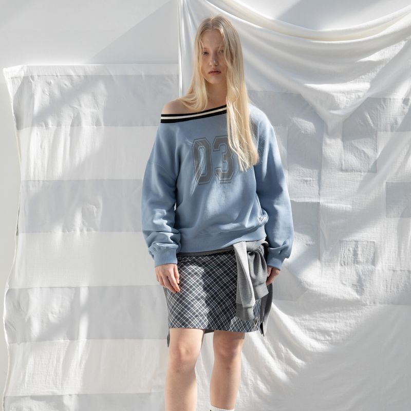 SPORTY OVERSIZE SWEATSHIRT (SKY)