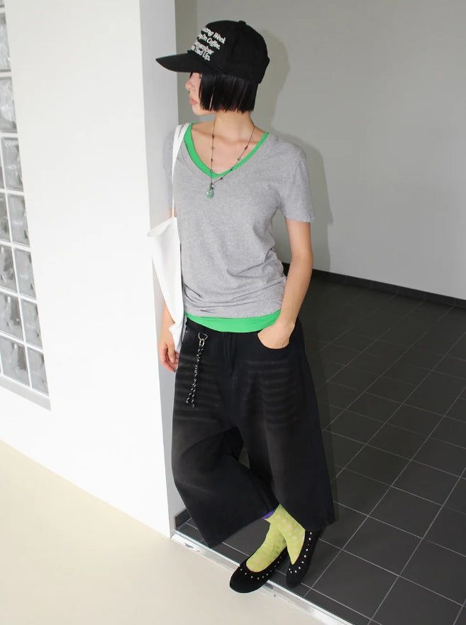 SOFT LONG V-NECK TEE