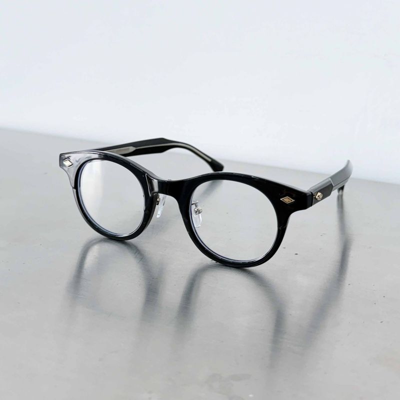 Obsidian Round Glasses