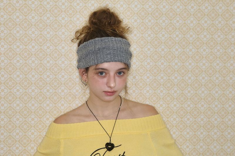 it doesn't matter.(イットダズントマッター)の「ボビーニットヘッドバンド (グレー)(ヘアアクセサリー)」