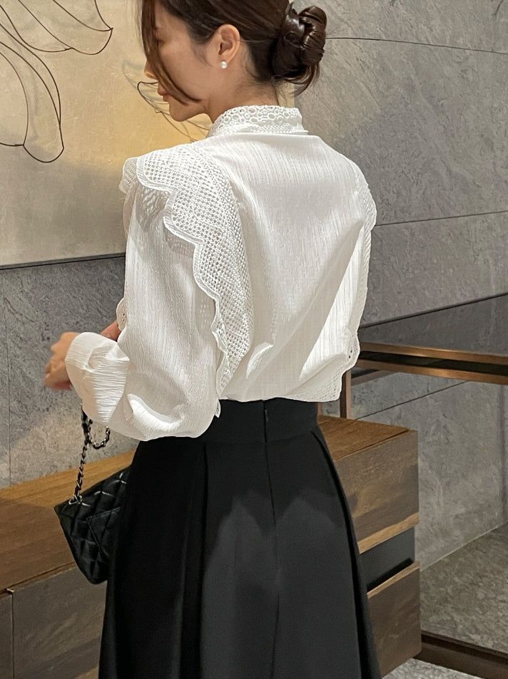 Crea Lace Collar Puff Blouse