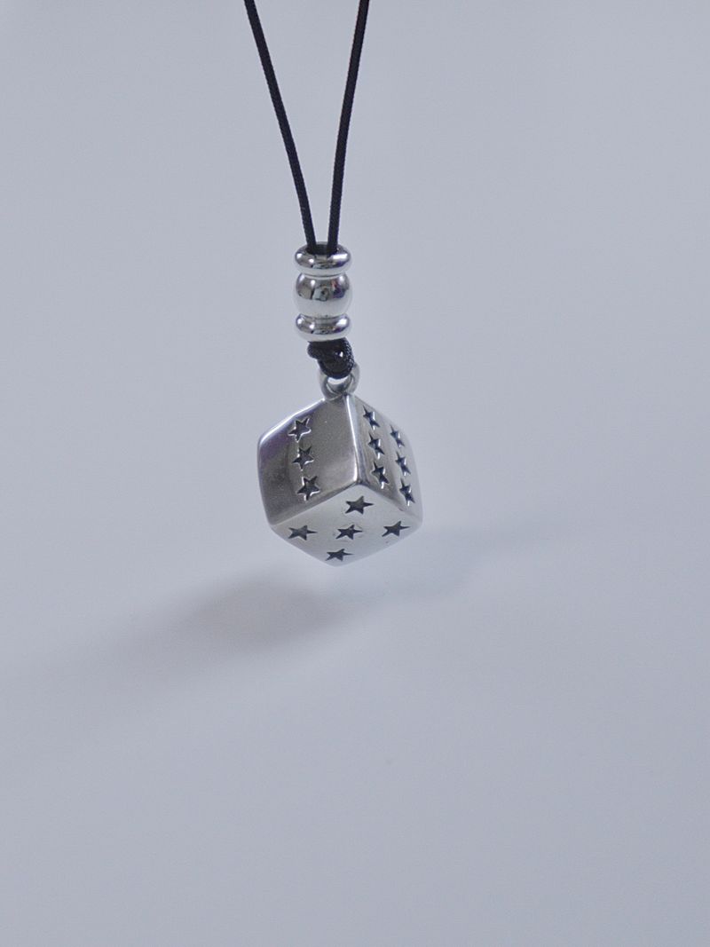 star dice candy necklace