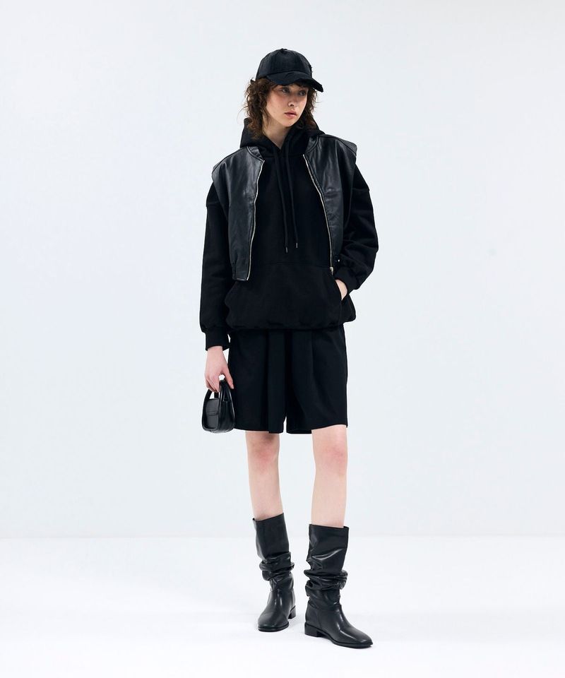 vivabrown（ビバブラウン）の「85-VIVAJ009 [Vegan Leather] Crop Minimal Leather Vest（Tops）」