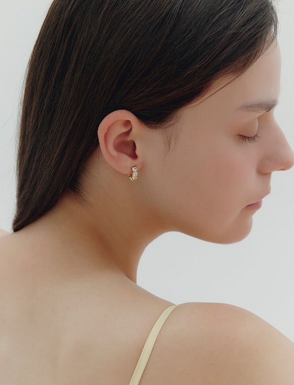 hyeres lor（イエール・ロール）の「26SS★ Essence Heart Bezel Tennis One-Touch Earrings（Accessories）」