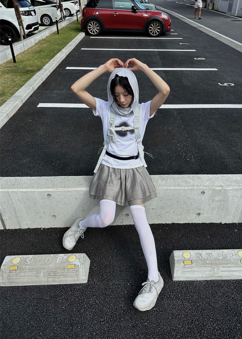 HOOD SLEEVELESS GREY