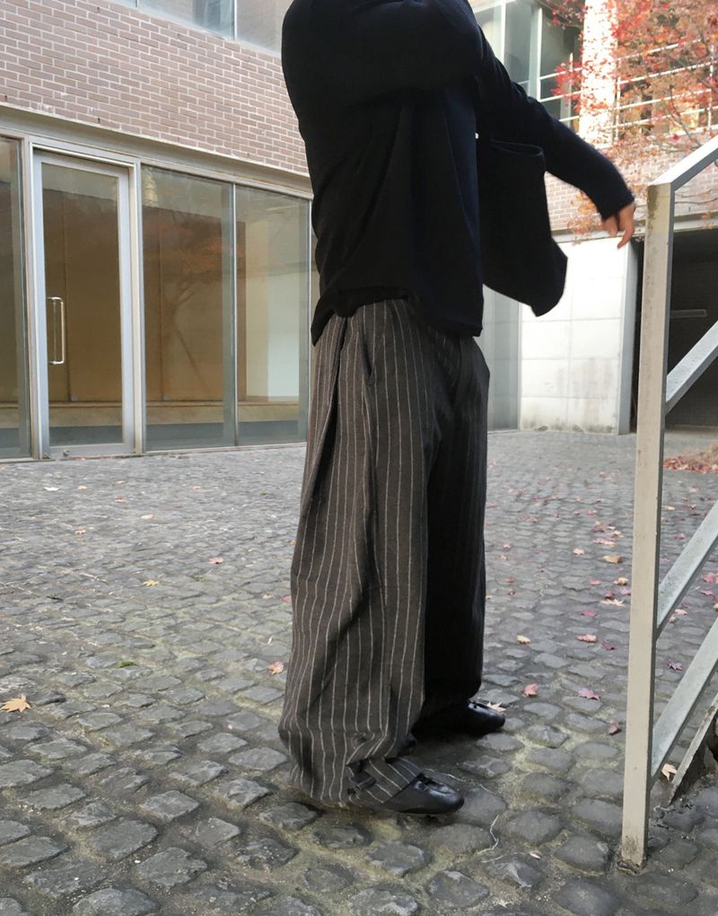 HOLY IN CODE（ホーリーインコード）の「No.1503 wool stripe side tuck PT (3color)（Pants）」
