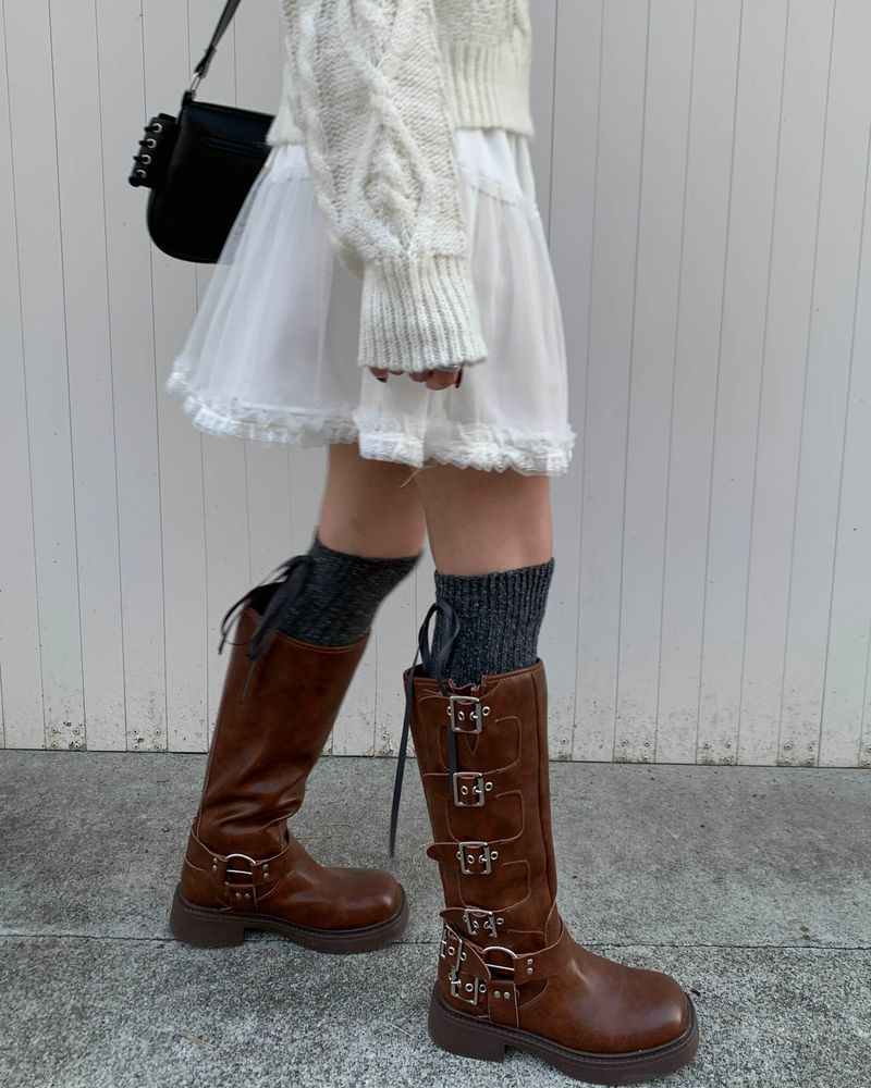 Mini cancan lace skirt