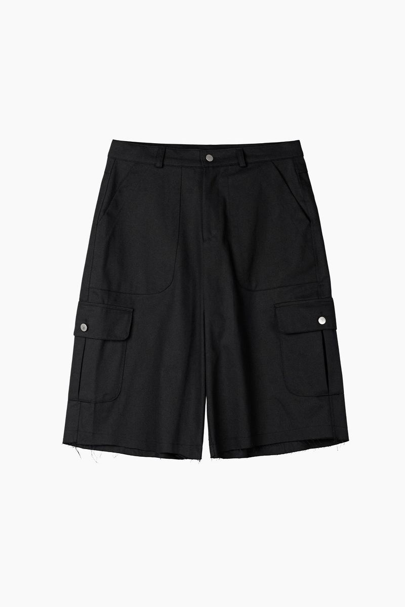 Rough-cut Bermuda shorts
