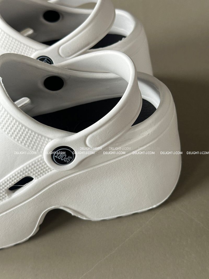 Platform Shin-Koo Log Tongue Slippers
