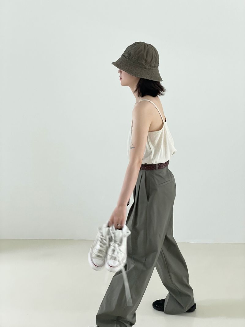 Natural linen sleeveless