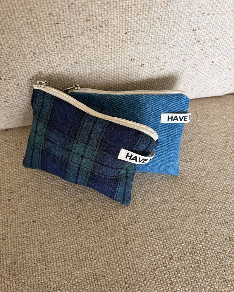 Linen check flat pouch - navy green , S size