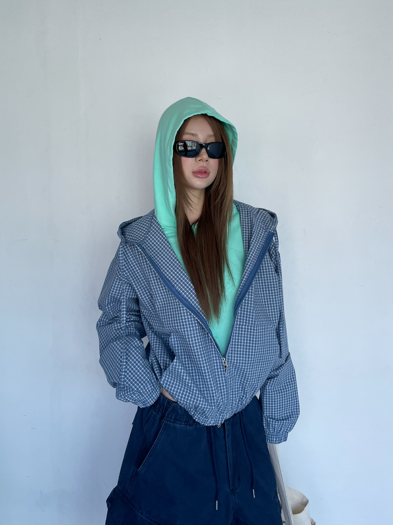 cut out layered hood T