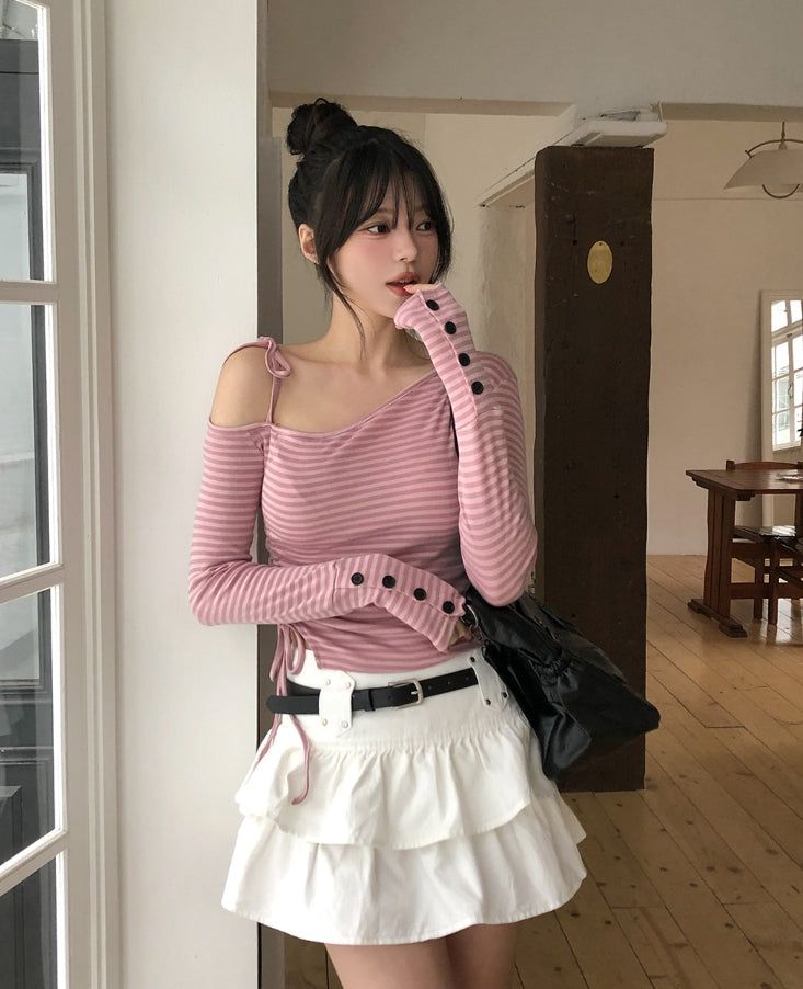 ULAN(ユレン)の「Delitte Stripe Unbalanced Shoulder Long Sleeve(Tops)」