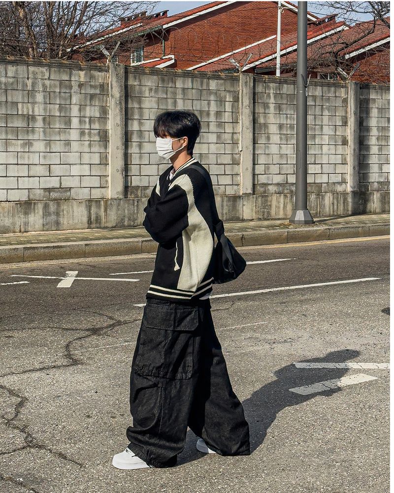 JIIGEUM(ジグム)の「Noire Varsity Knit Zip-Up(Tops)」