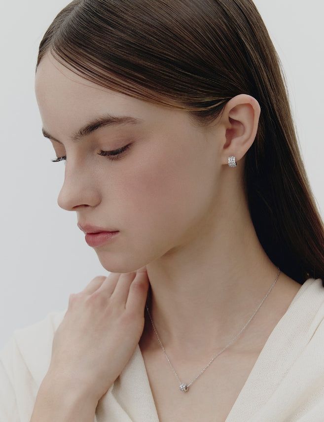 26SS★ Essence Silver Tria Pave Earrings
