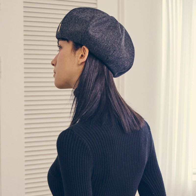 VA Stud Octagon Wool Beret / Black