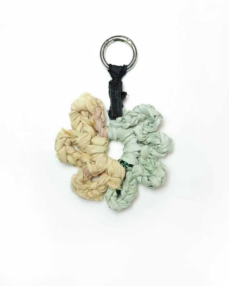 Saarom（サーロム）の「[jimoon] シルクフラワーキーリング No.1（アクセサリー）」