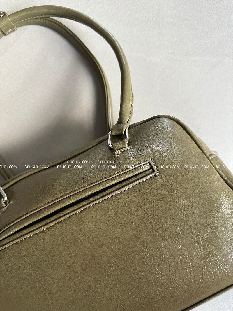 Mute Pocket Back Shoulder Bag