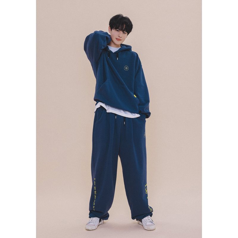 HOLYNUMBER7 X CHOI BYUNGCHAN CHICK GRAPHICS HOODIE_NAVY