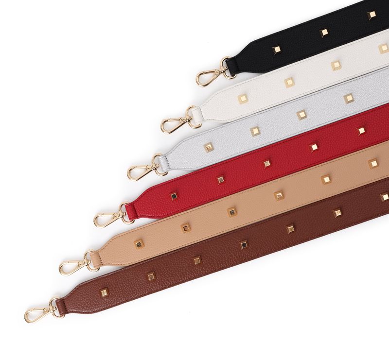 VIVICHO(ビビチョ)の「VIVICHO STUD STRAP(Bags)」