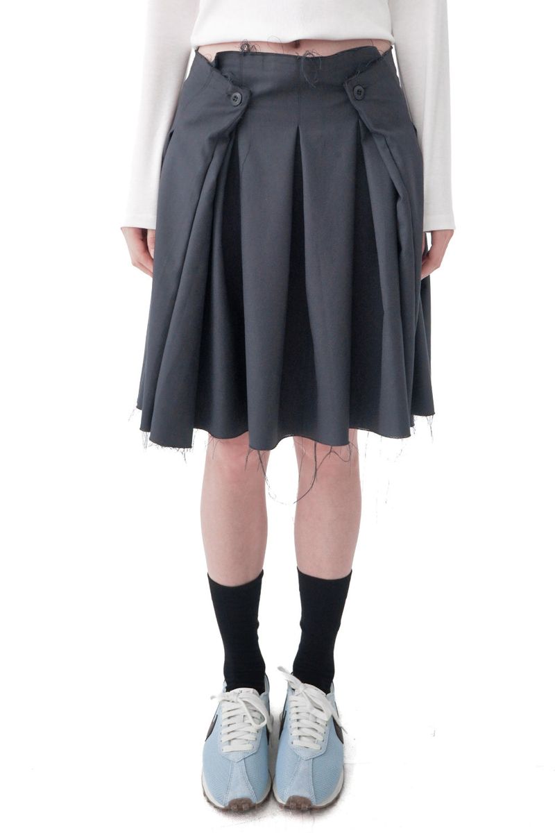  UNTAMED PLEATS SKIRT