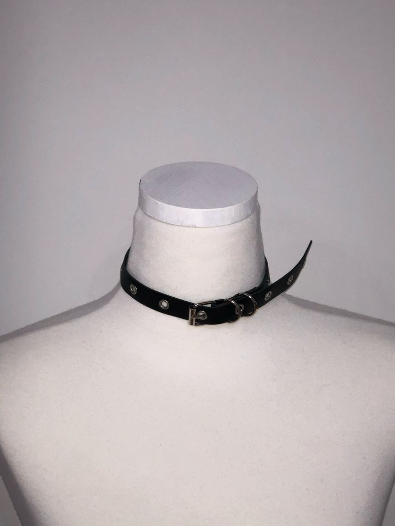 Eyelet Chain Choker