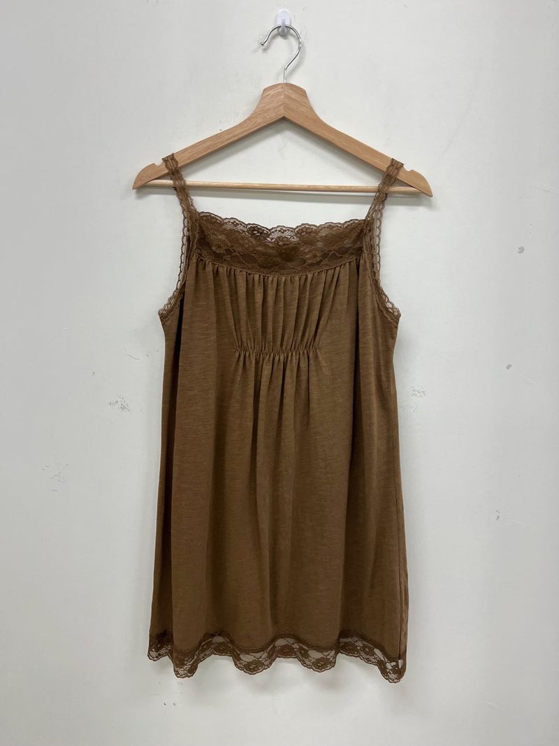 lace sleeveless shirt