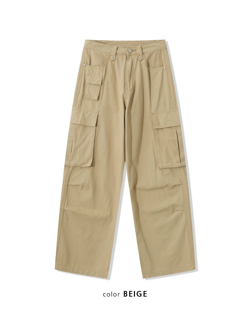 multi-cargo pants