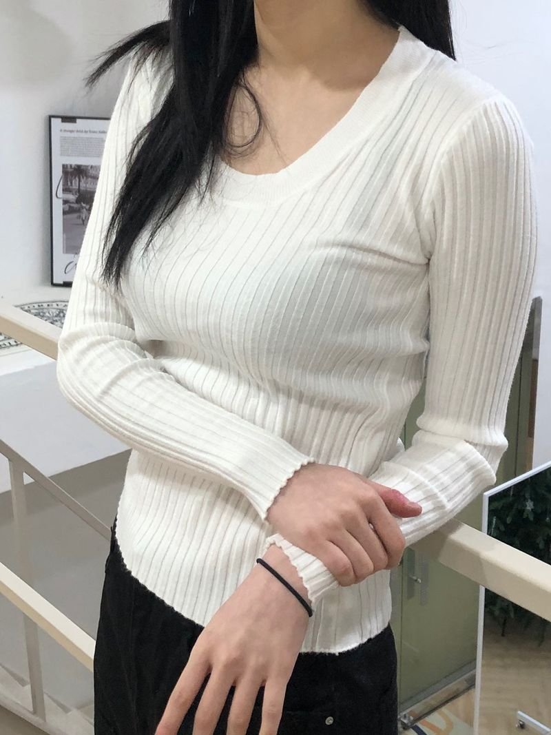 Eunice U-neck slim-fit knit