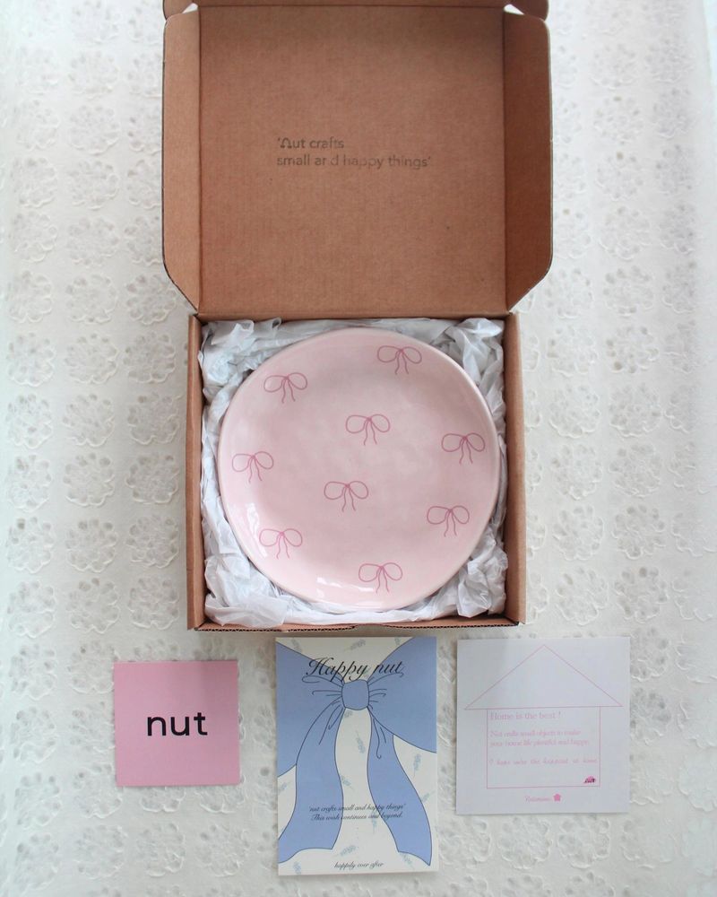 ribbon nut plate : baby pink