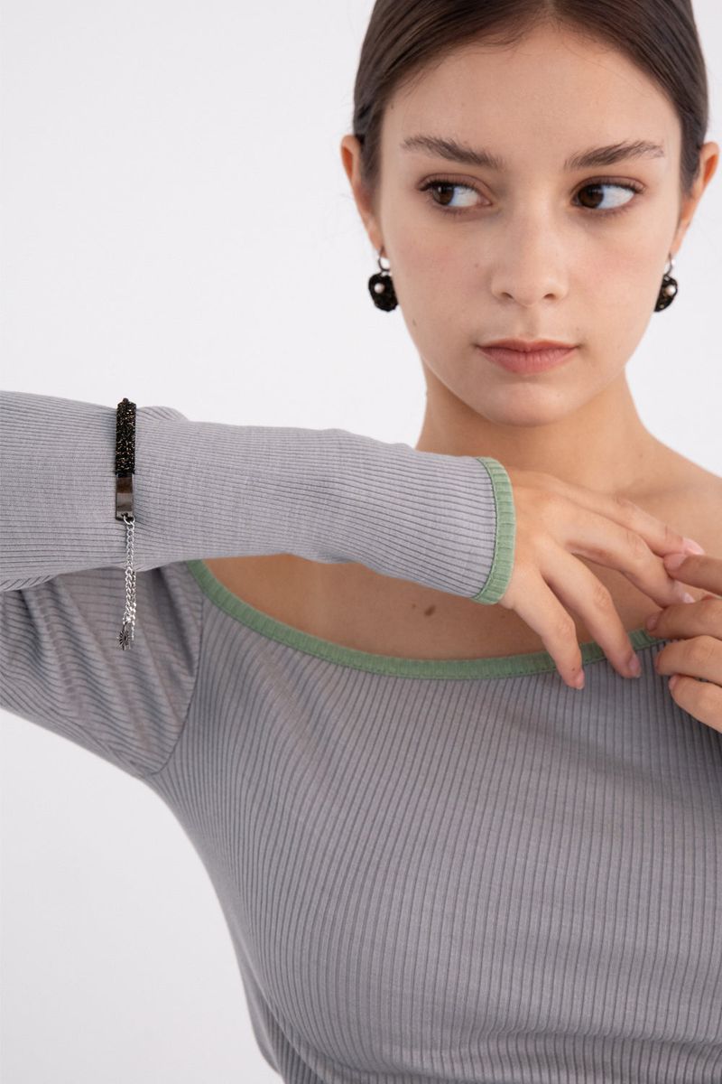 Knitting with drop chain bangle bracelet (Black)
