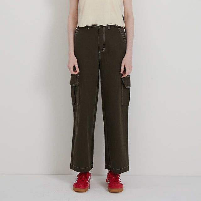 ANDTHEOTHER(アンドジアザー)の「KHAKI COLOR CARGO PANTS(Pants)」