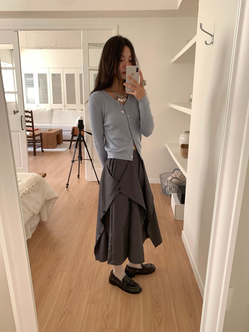 WOOL V-NECK CARDIGAN (5C)