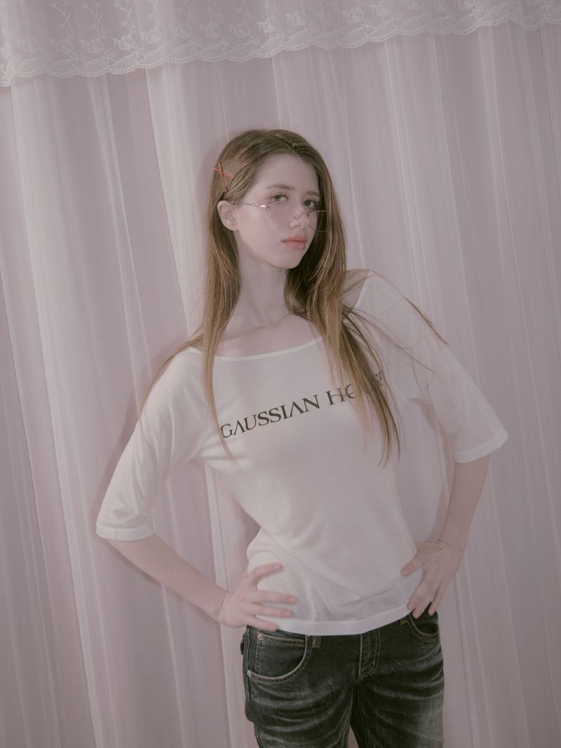Gaussian Slim T White