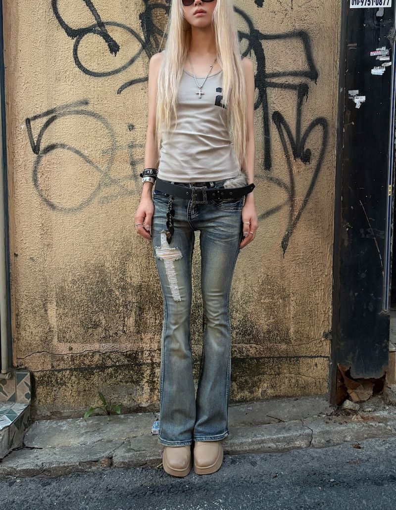Birthdayeve(バースデーイブ)の「Cross Vintage Low-Rise Bootcut Jeans(Pants)」