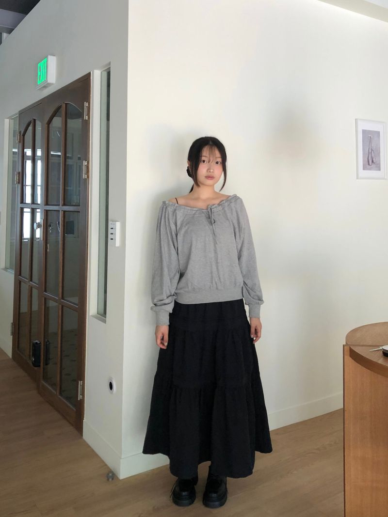 Eddie Off-Shoulder Sweatshirt (2 colors)