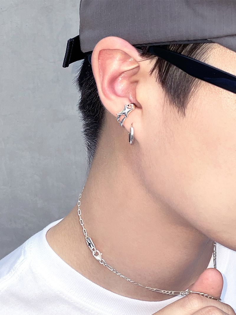 STING DIAGONAL EAR CUFF