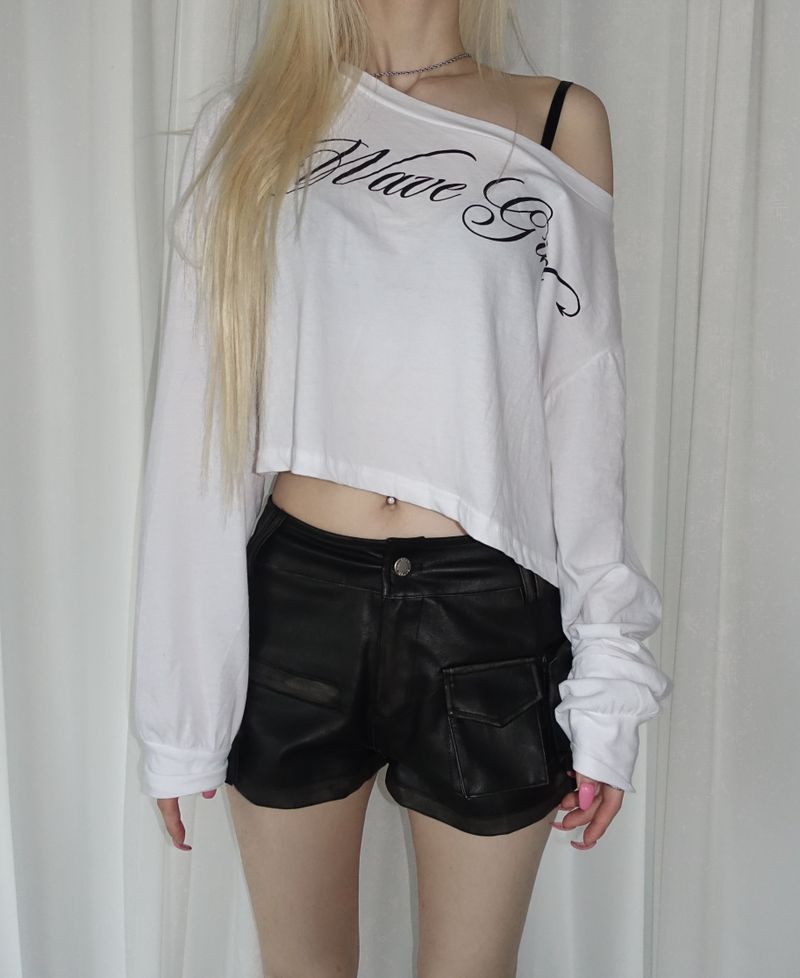 wave one shoulder crop T