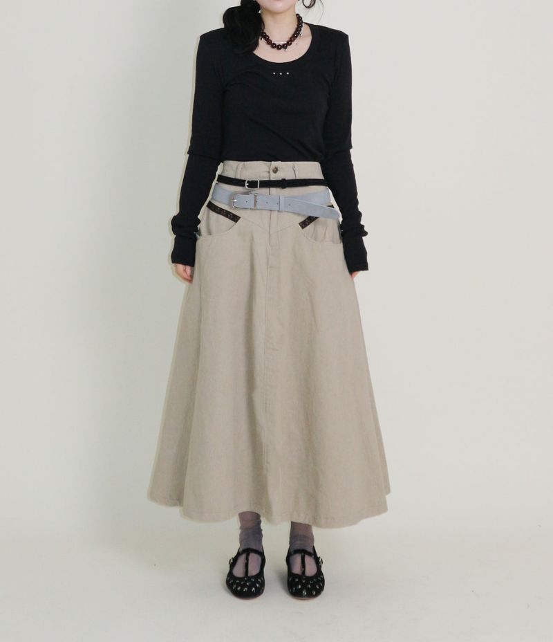 open stud U-neck round long-sleeved T-shirt