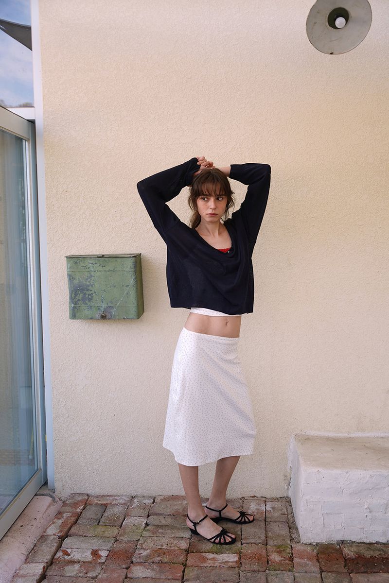 Button v-neck knit_navy